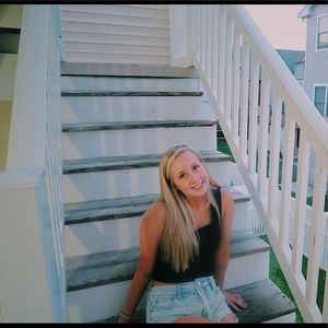 Meet your Posher, Lilia